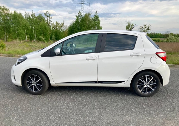 Toyota Yaris cena 56000 przebieg: 66816, rok produkcji 2018 z Zabrze małe 154